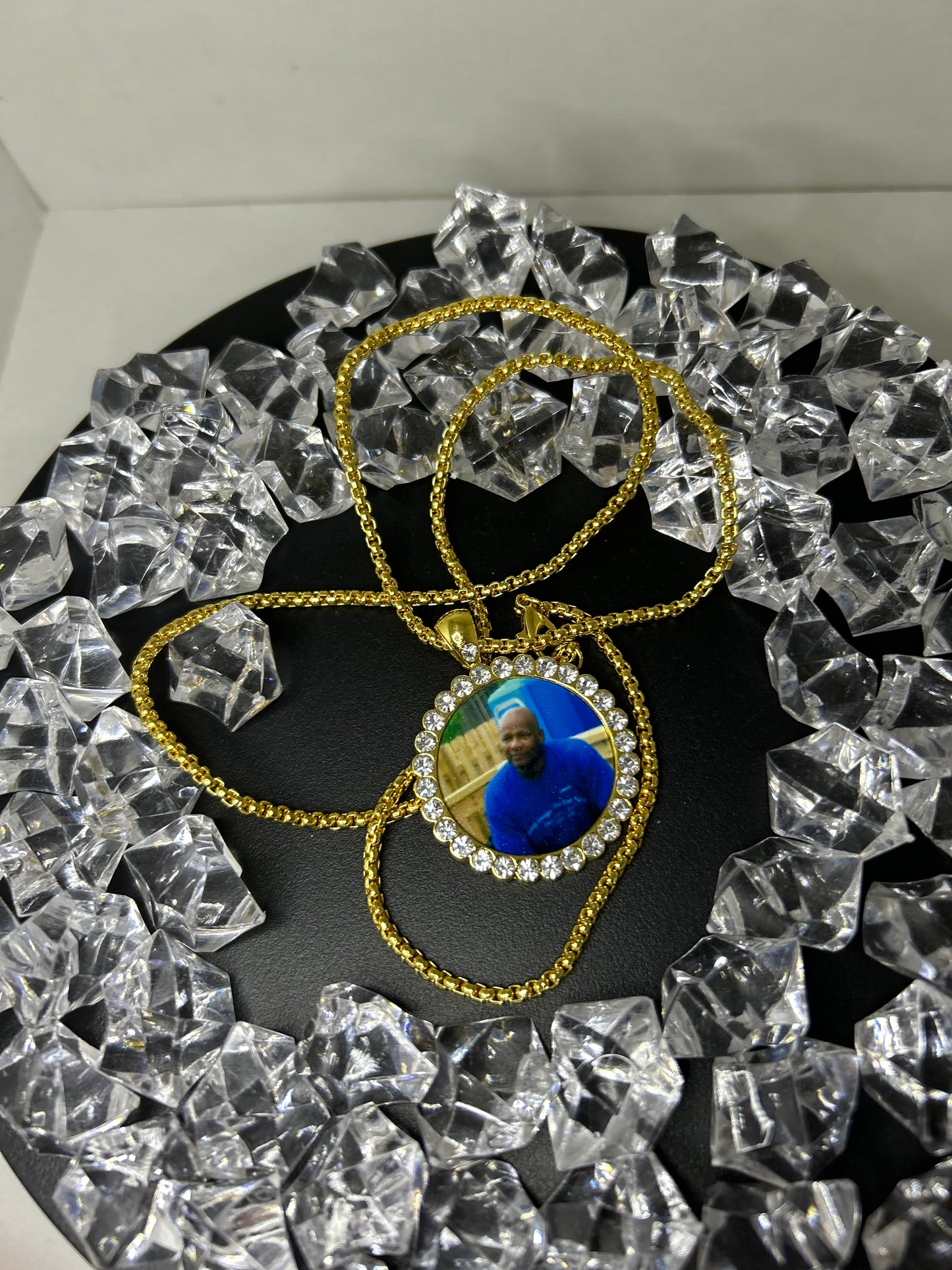 Circle Picture Pendant